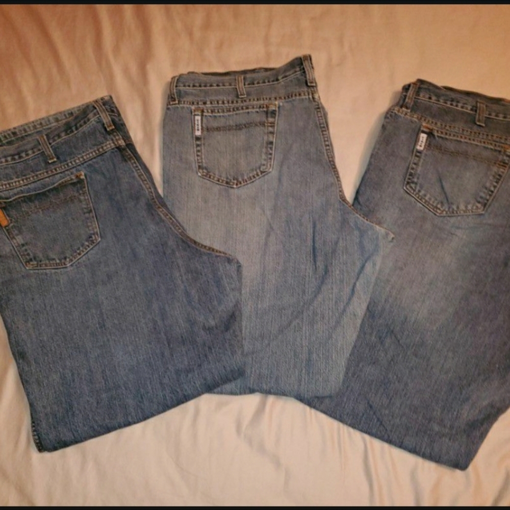 1 pair of Cinch blue denim jeans